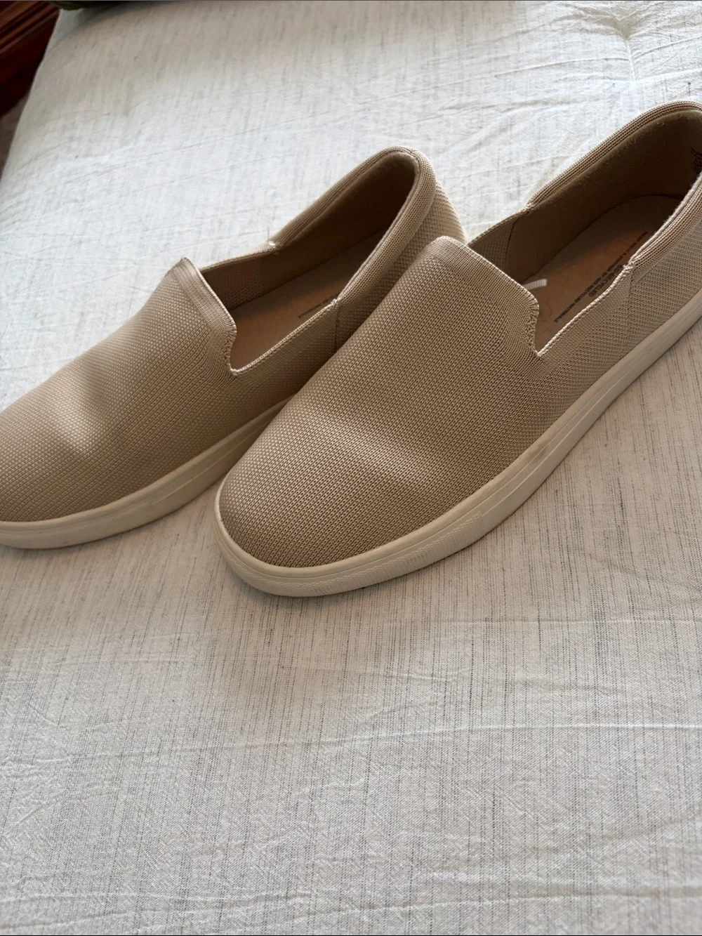 Old Navy Womens Slip-On Canvas Sneakers — Beige